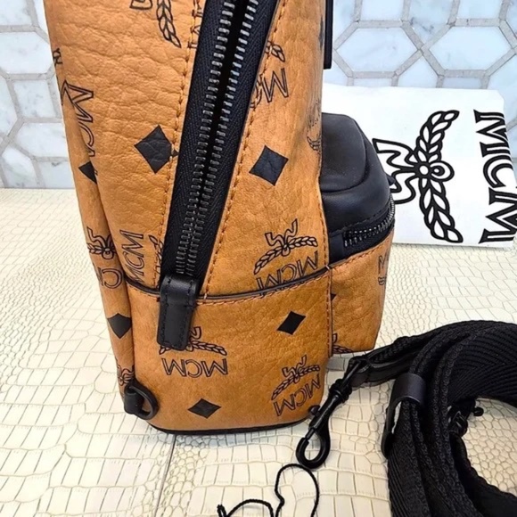 💋 MCM Stark Mini *NEW SUPER CUTE - Picture 14 of 16